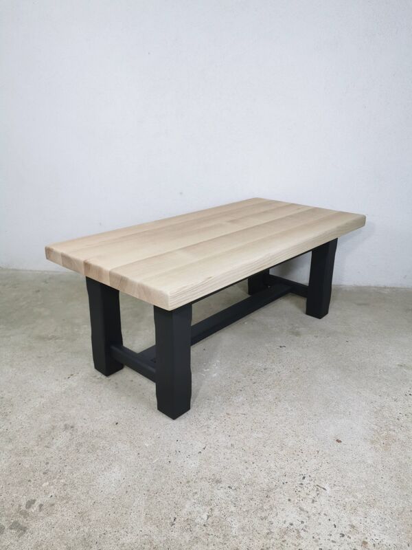 Table basse en chêne rénové