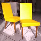 Paire de chaises jaunes skaï jaune années 60