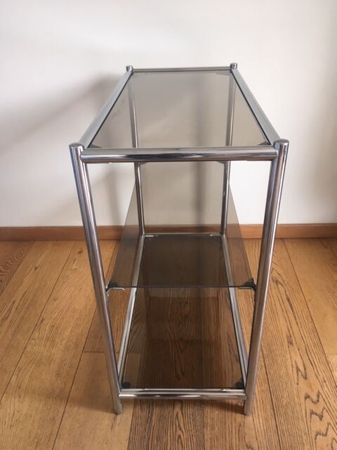 Stretch console glass and chrome