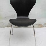 Chair 3107 Arne Jacobsen in black with polstery