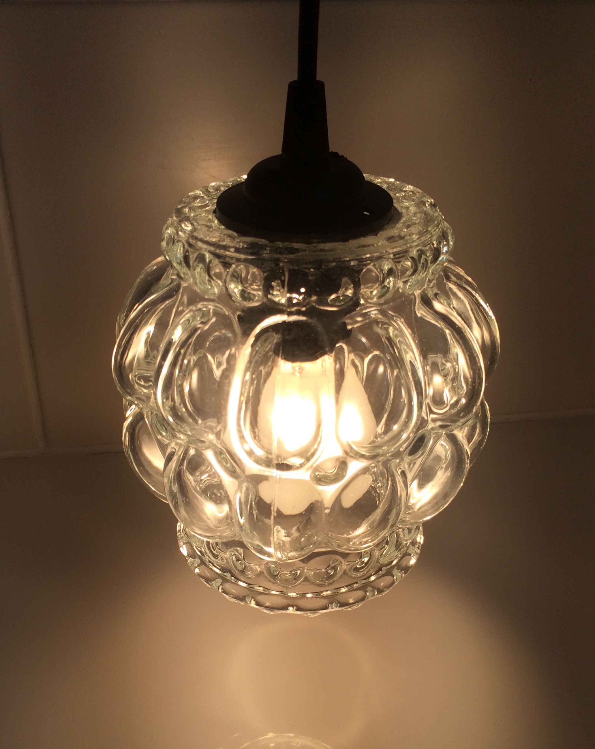 Bubbled glass hanging