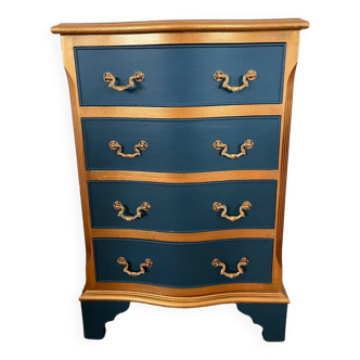 Small chest of drawers