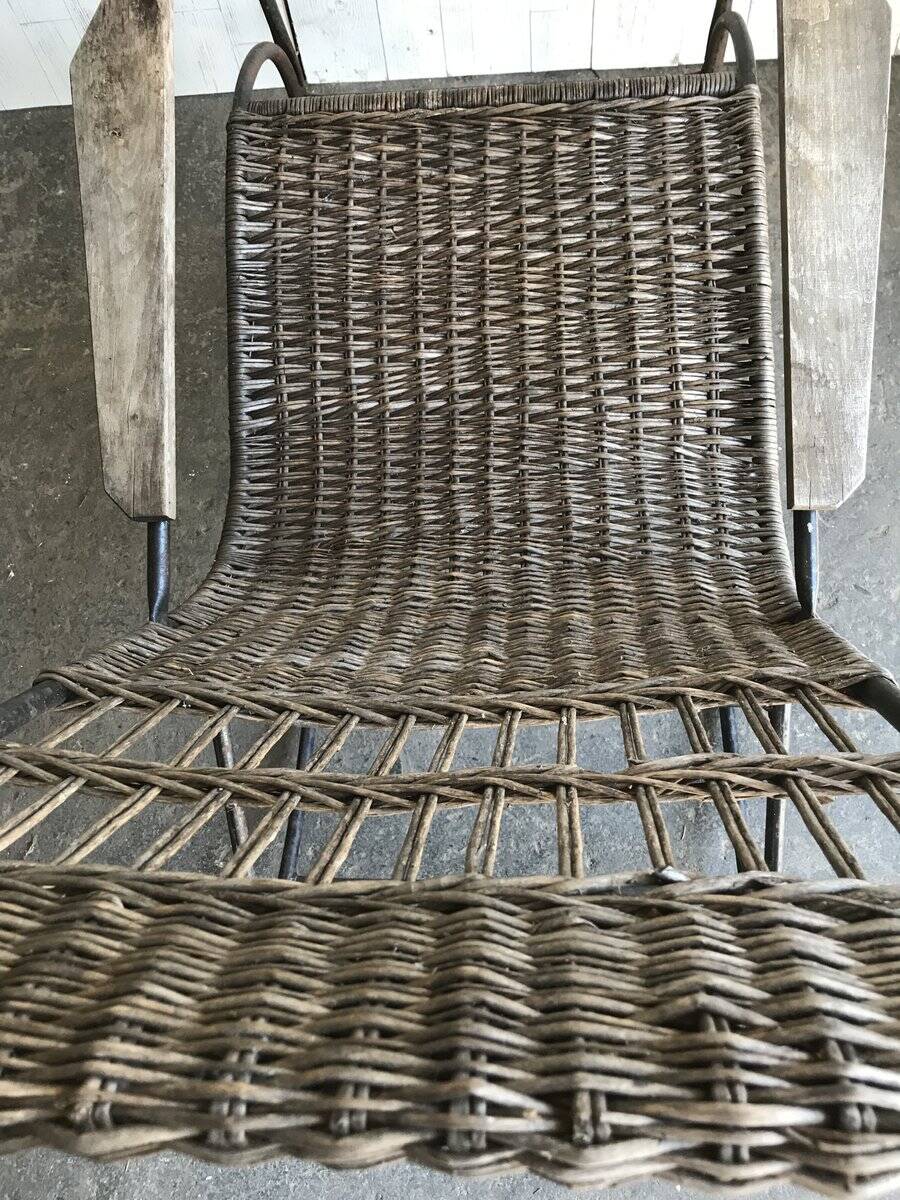 Vintage rocking chair in curved wood and black steel - 1960s, Czech design