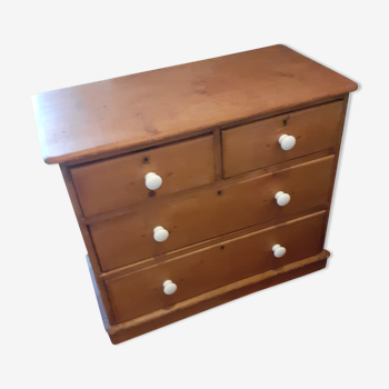 English chest of drawers