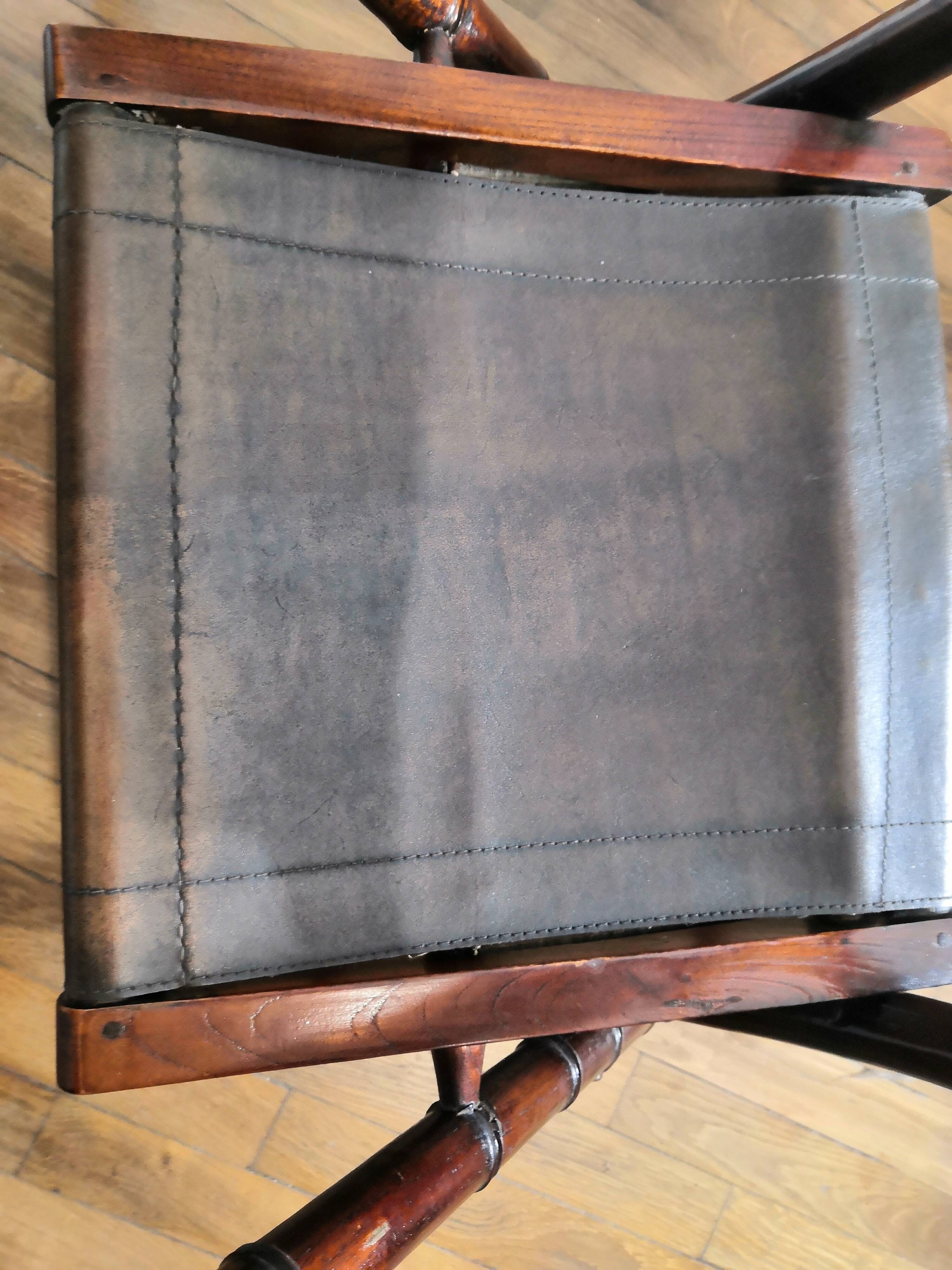 Colonial foldable chair