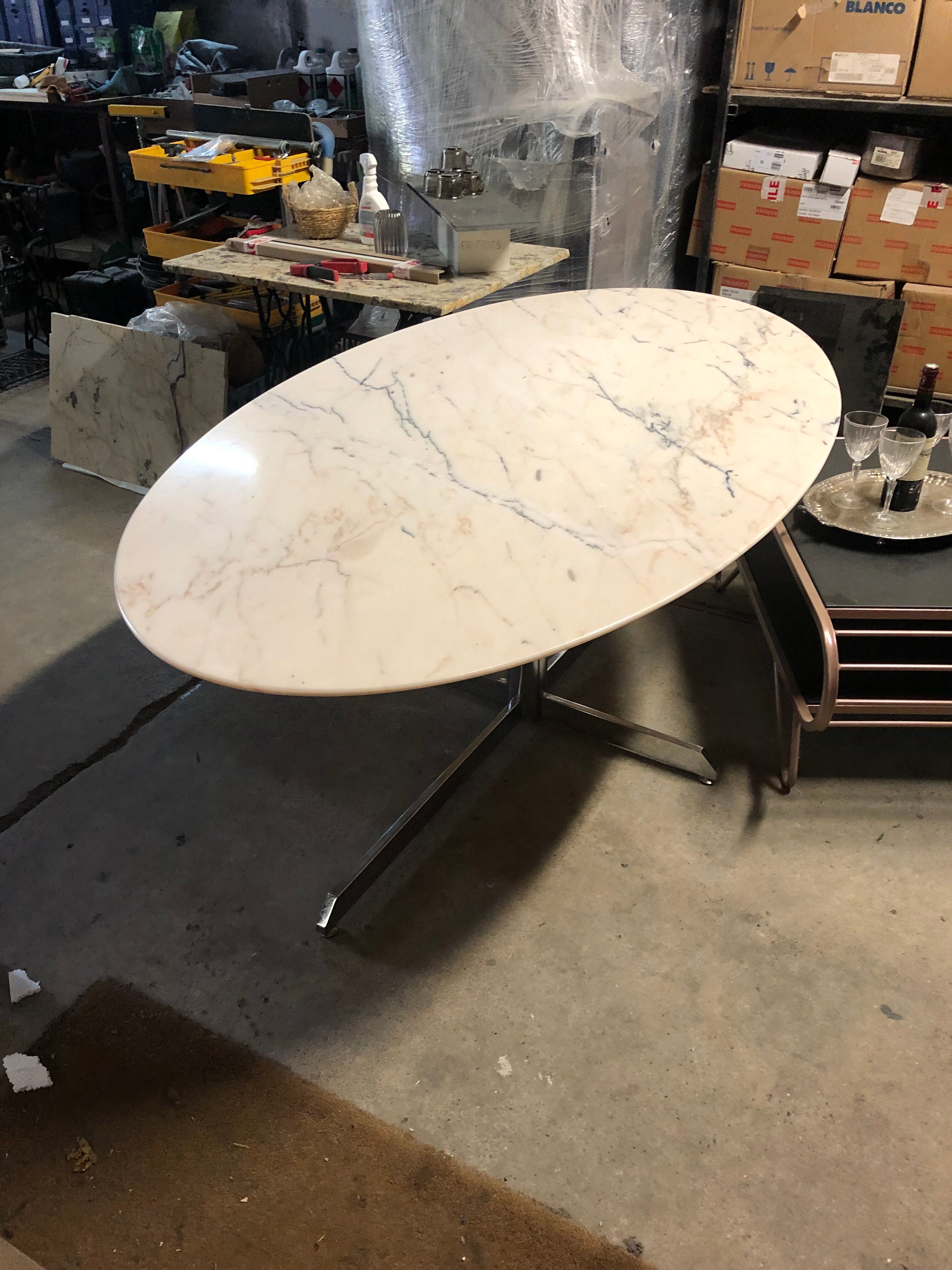 Oval marble table  1970