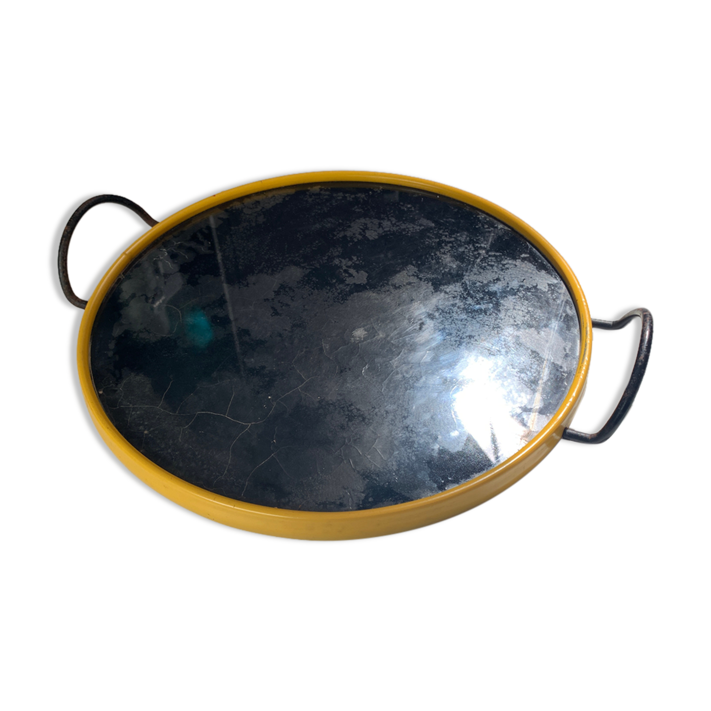 50s top in black eglomized glass and yellow plastic tower.