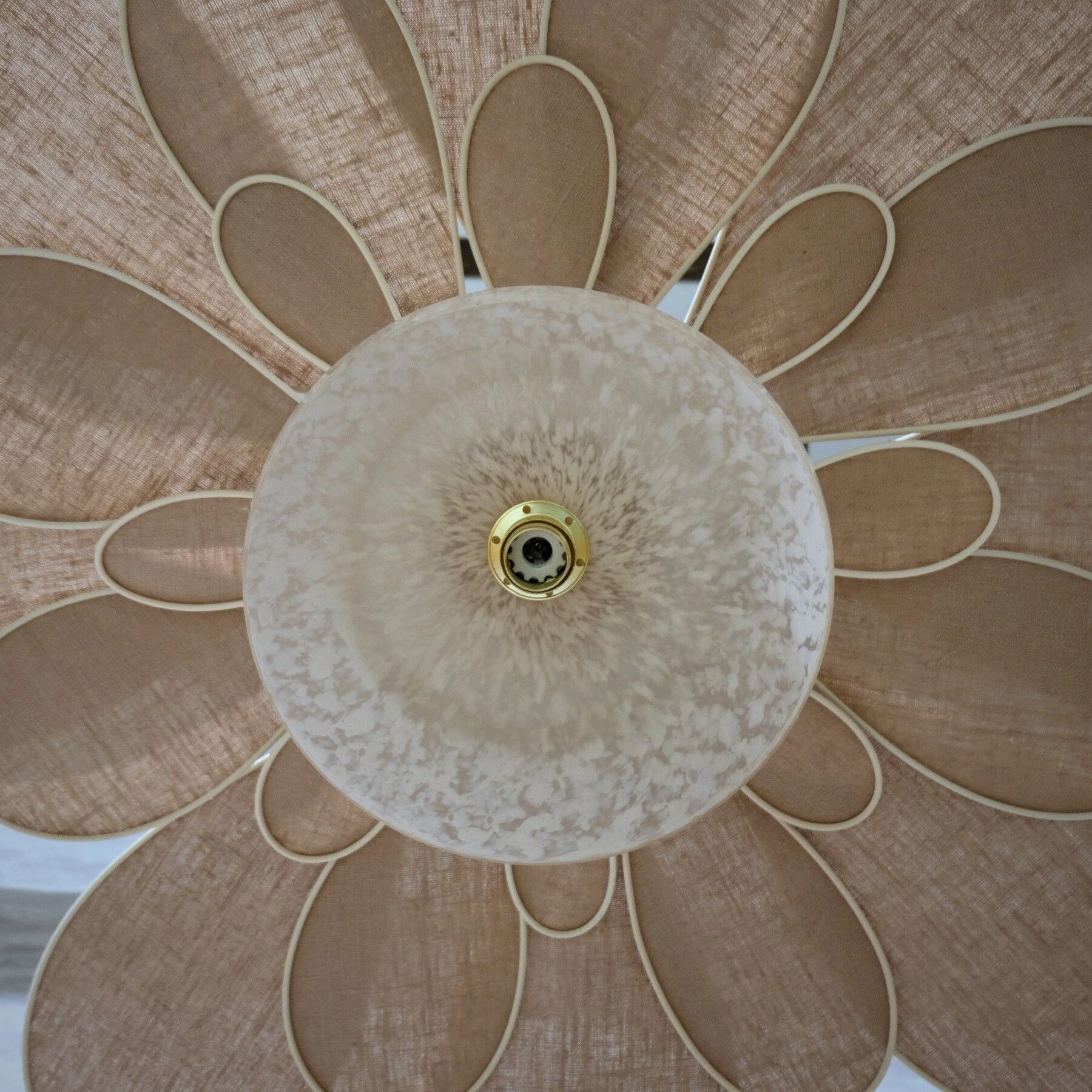 Suspension glass globe of Clichy and linen and rattan petals