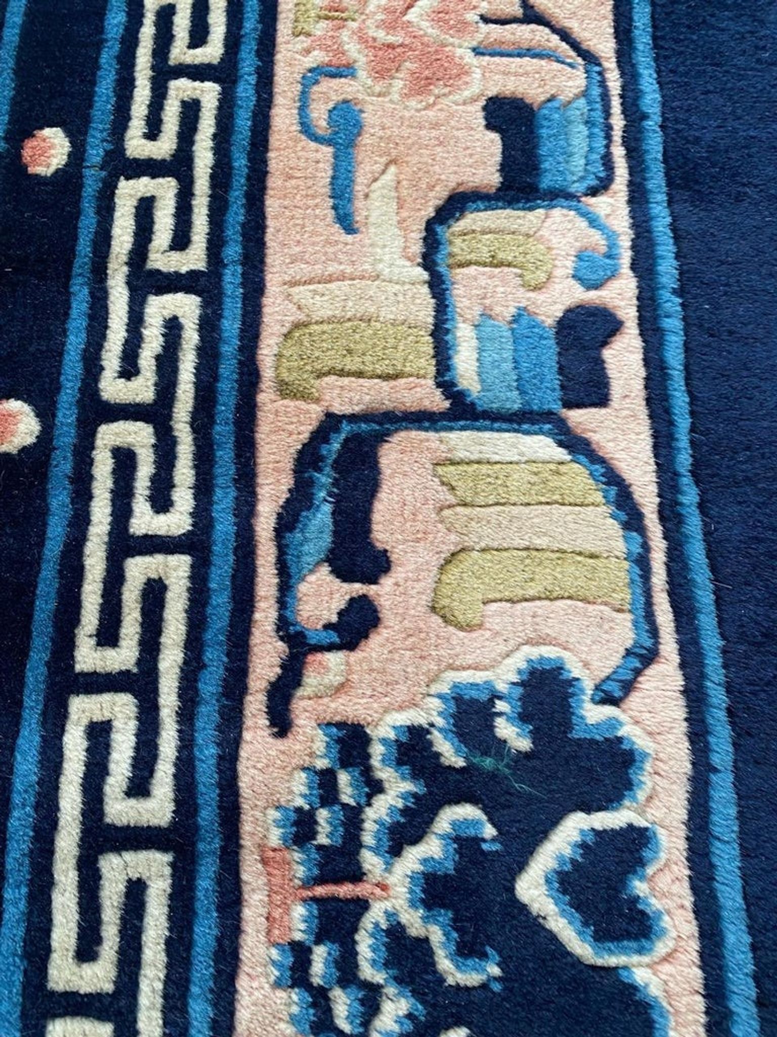 Tapis carré vintage Art Déco de Pékin Chine