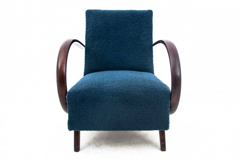 Art Deco armchair from the 1930s. Armchairs designed by J. Halabala.