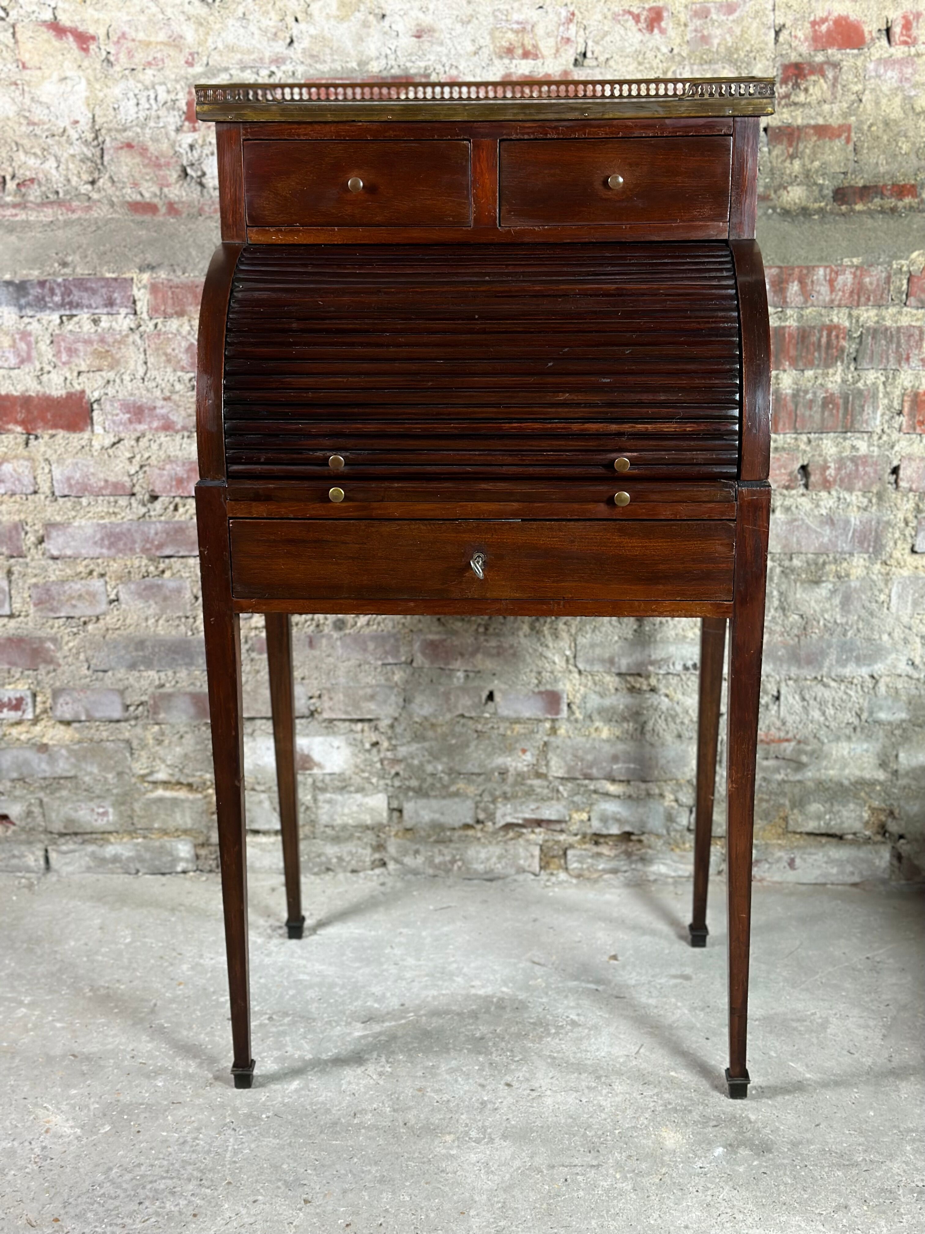 Louis XVI style mahogany cylinder desk 1900s
