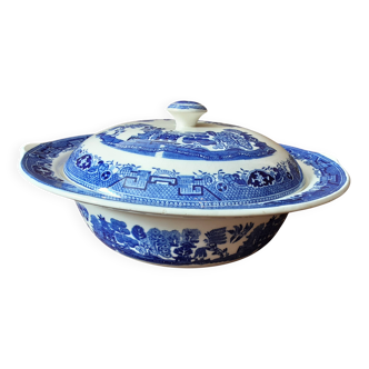 England cup and lid
