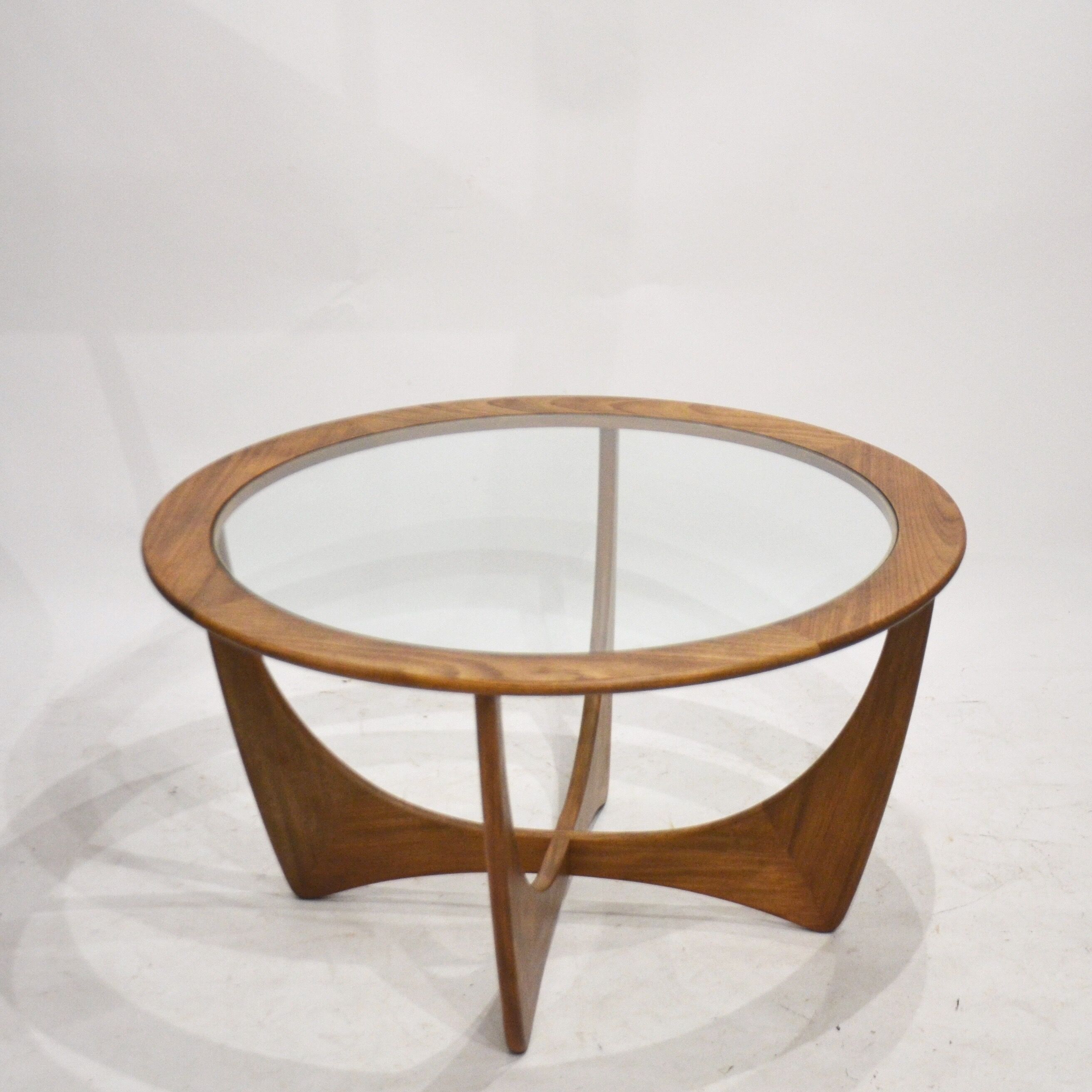 Table low Scandinavian G-plan Astro teak