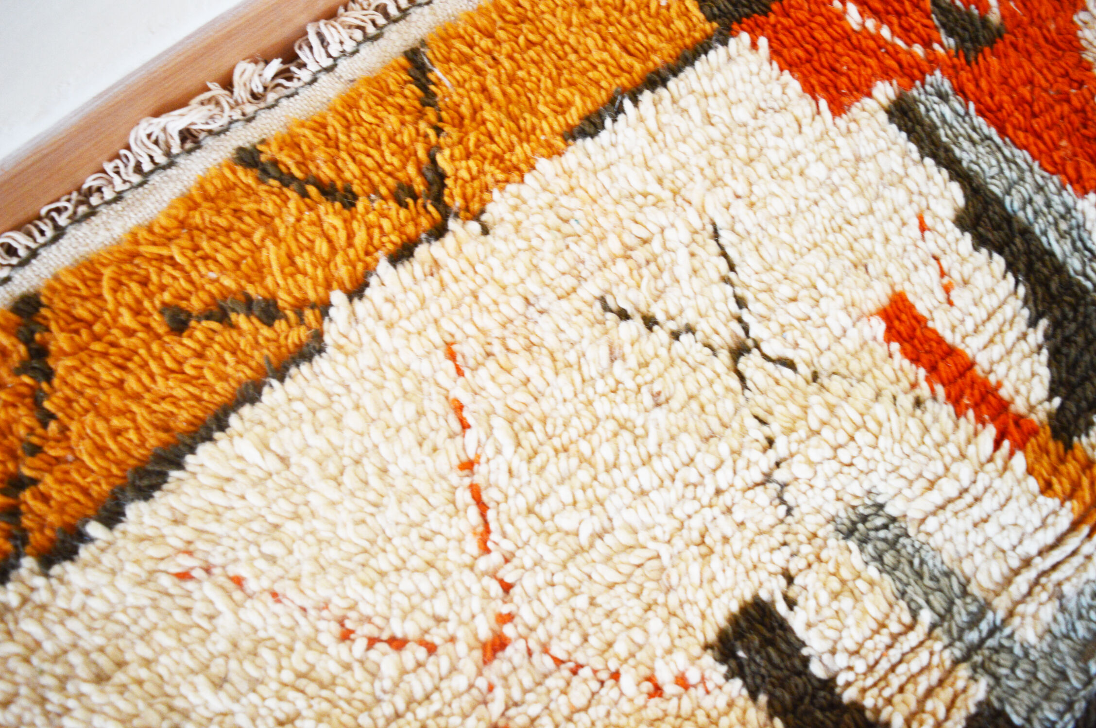 Moroccan berber carpet 270x180cm