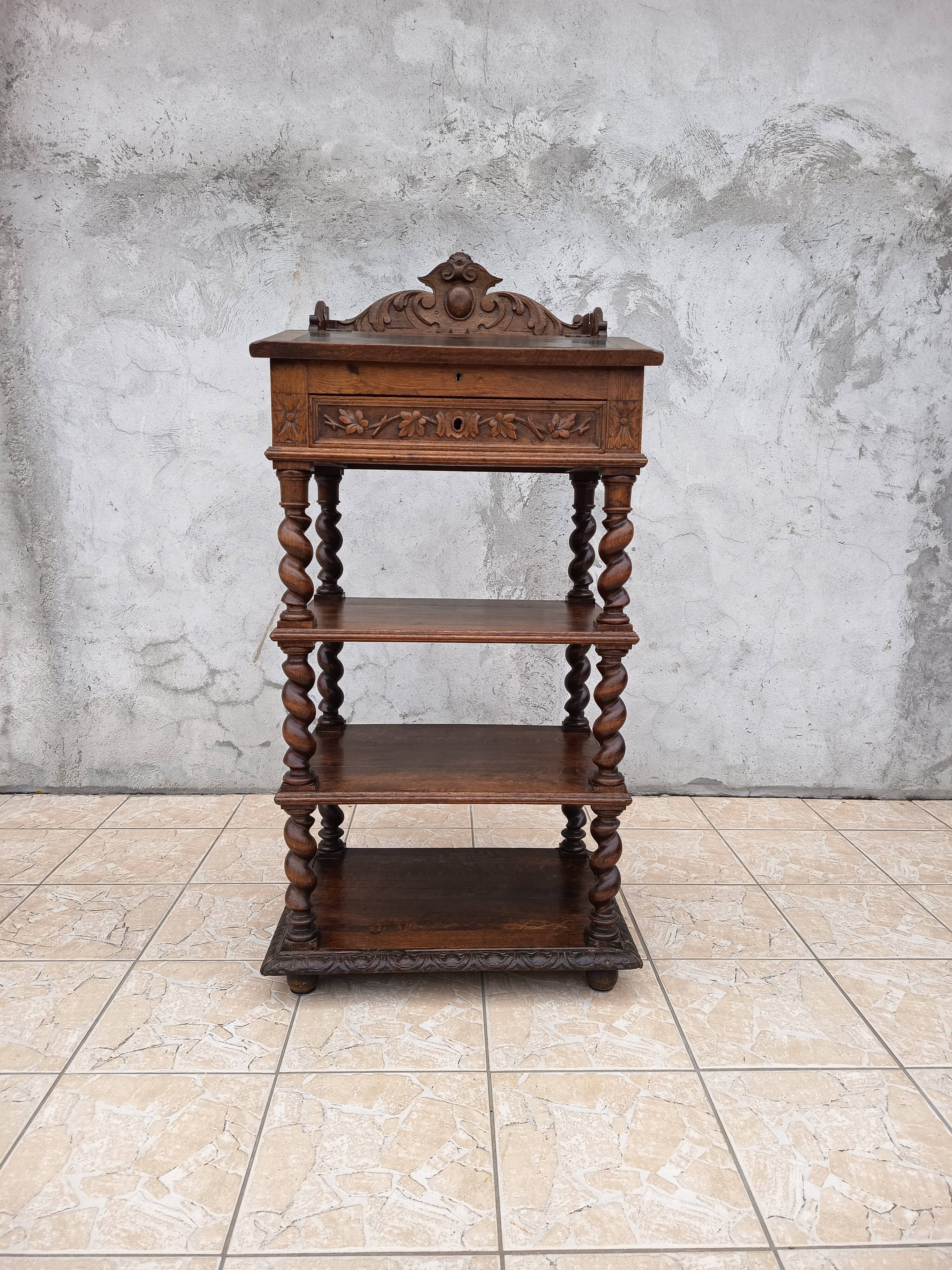 High Louis XIII writing desk in oak