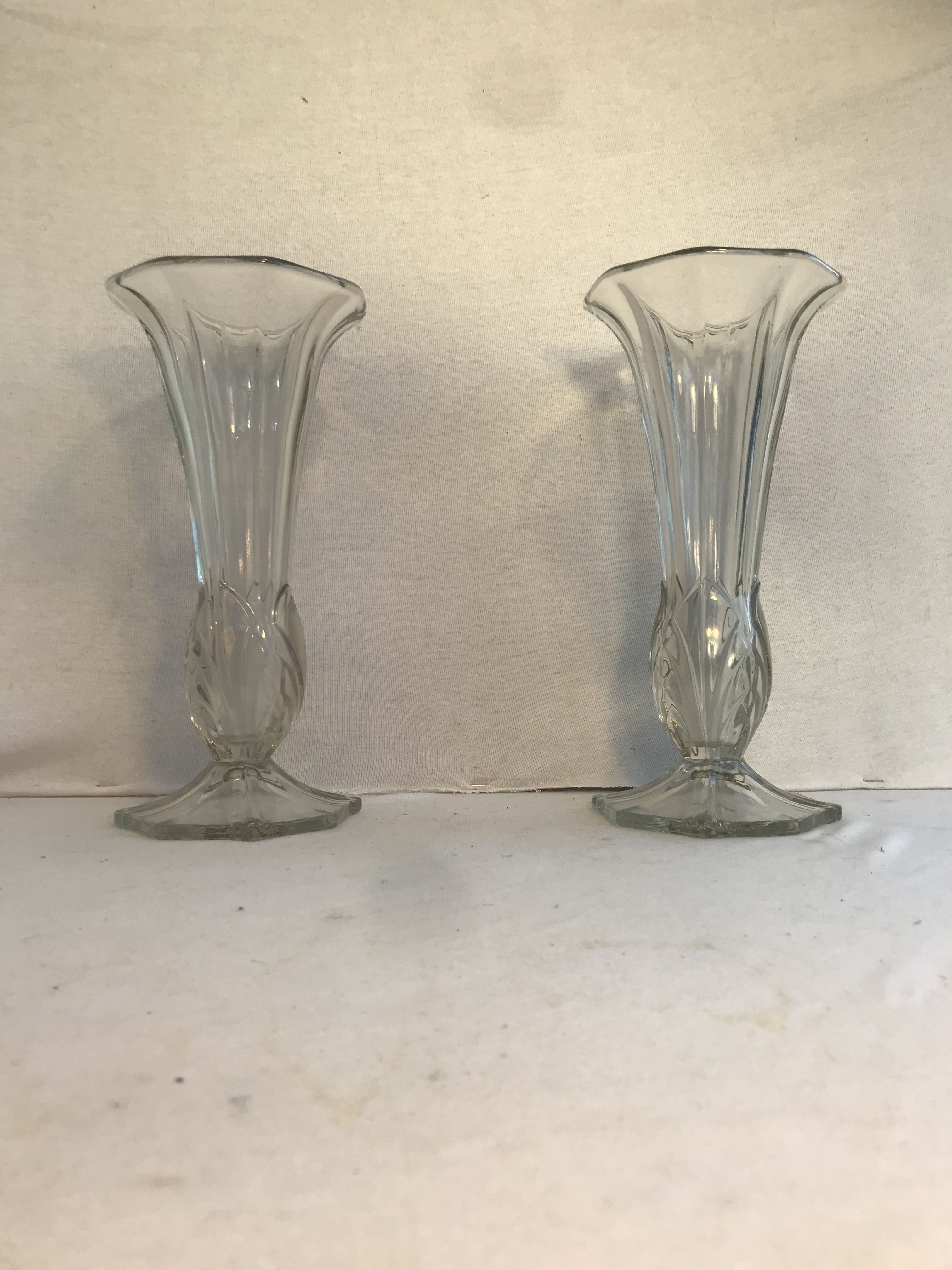 Pair of antique Art Deco style vases in moulded glass and vintage decoration