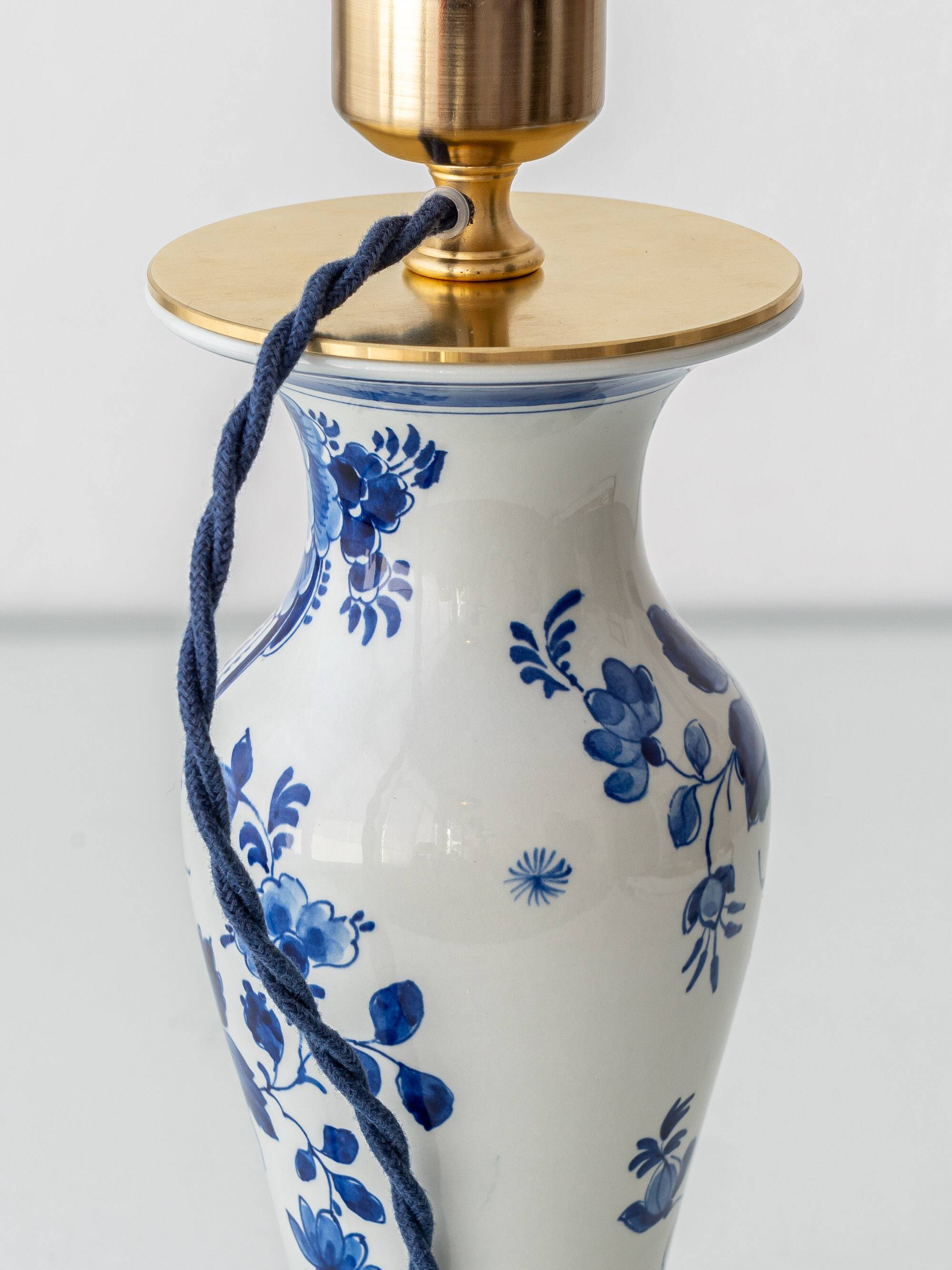 Royal Delft Blue, White, and Green Chinoiserie Bird Table Lamp, 1979