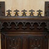Gothic Jacobean hall chair finely carved from the Victorian era around 1860.