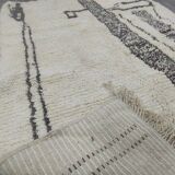 Handmade Beni Mrirt rug size 200 x 300 cm