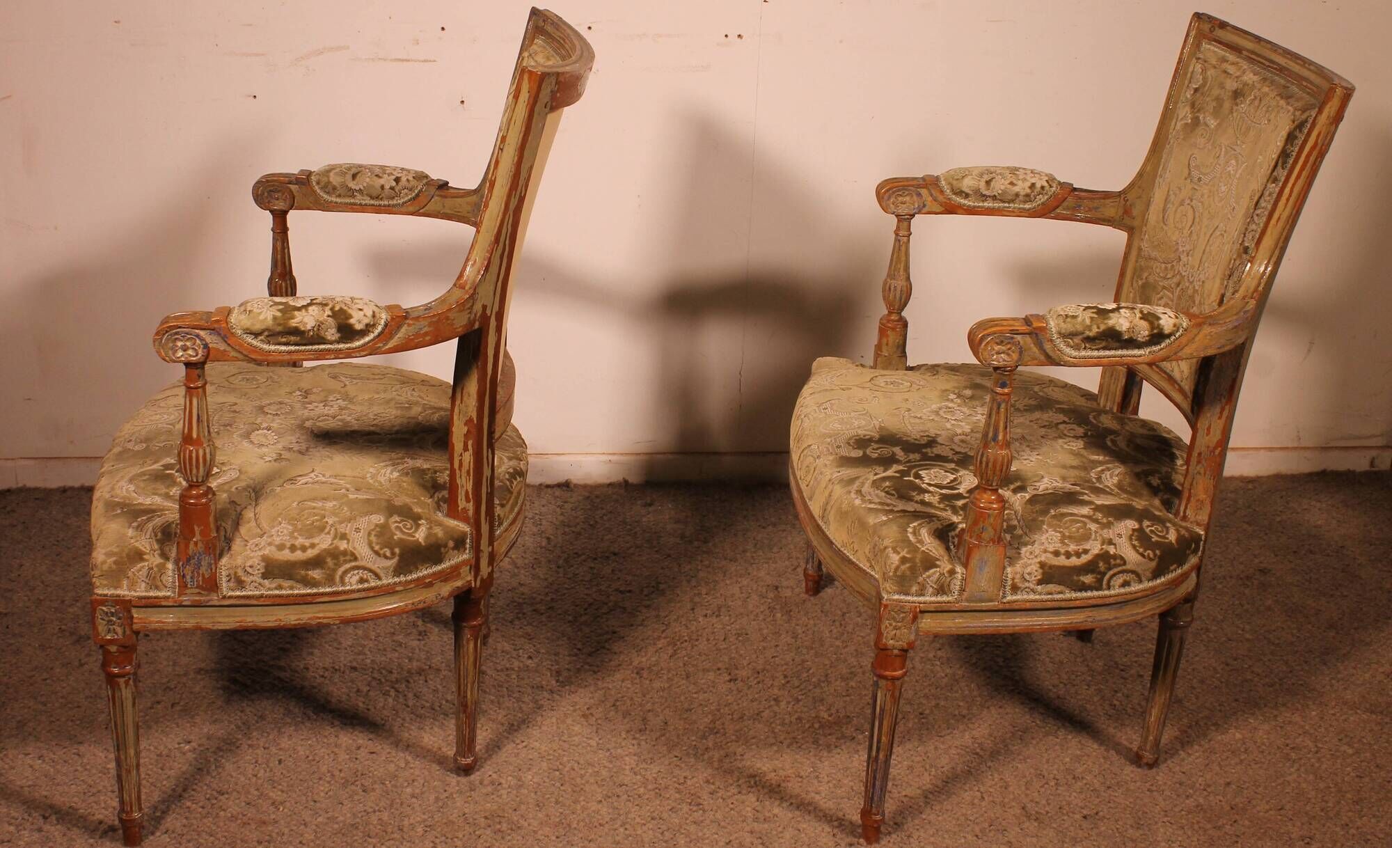 Pair of Louis XVI-style cabriolet armchairs – 18th century