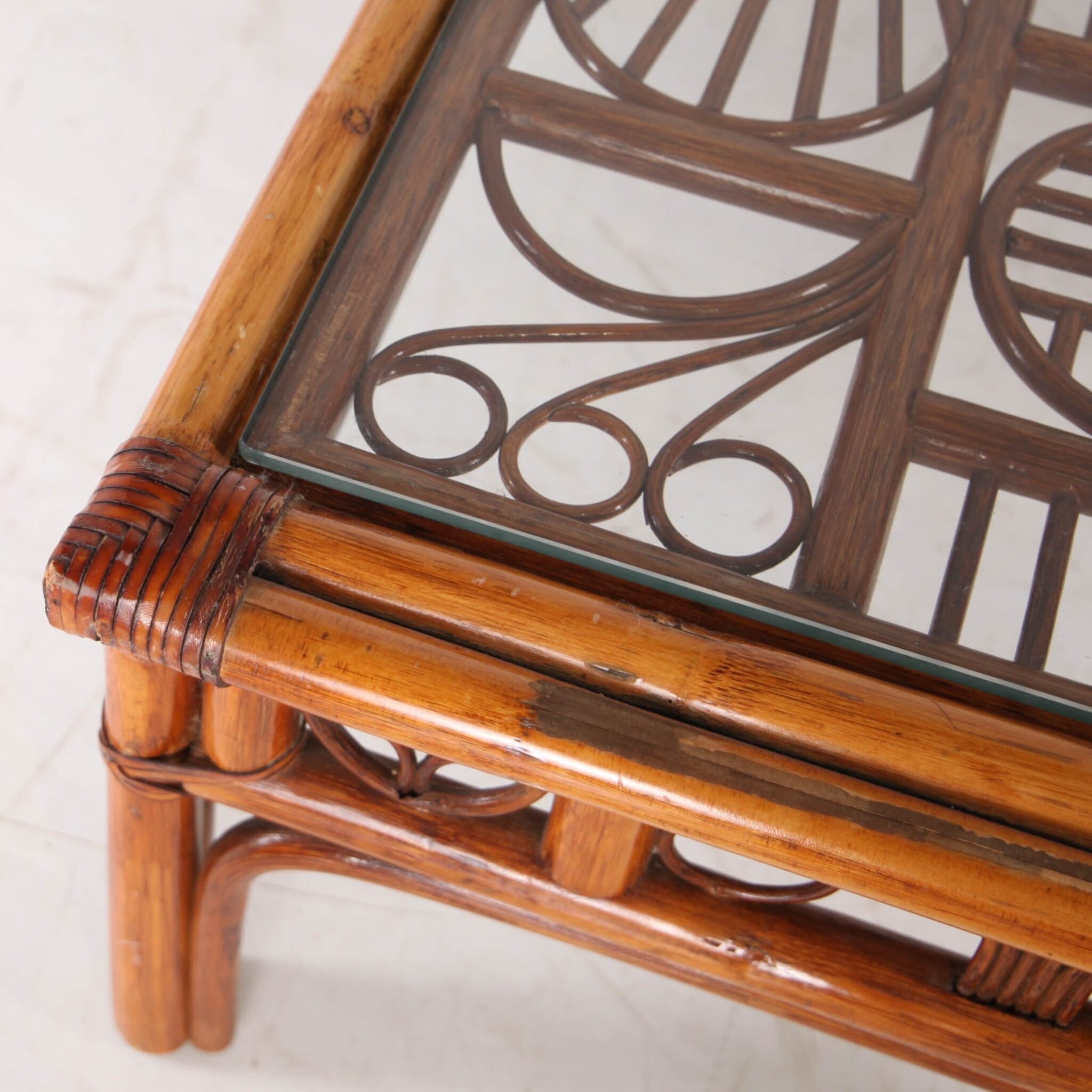 Ensemble de 3 tables basses en rotin