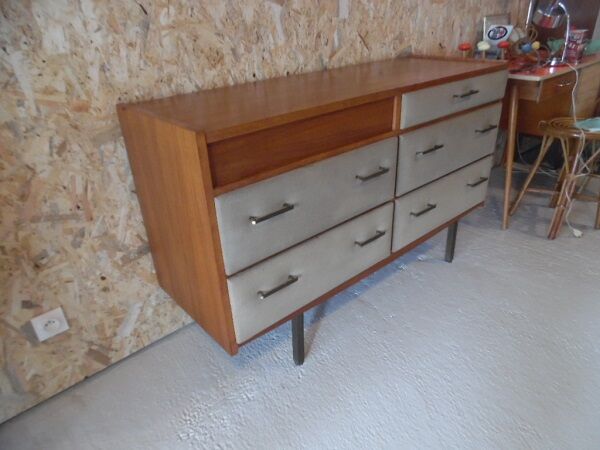 Dresser, regy edition