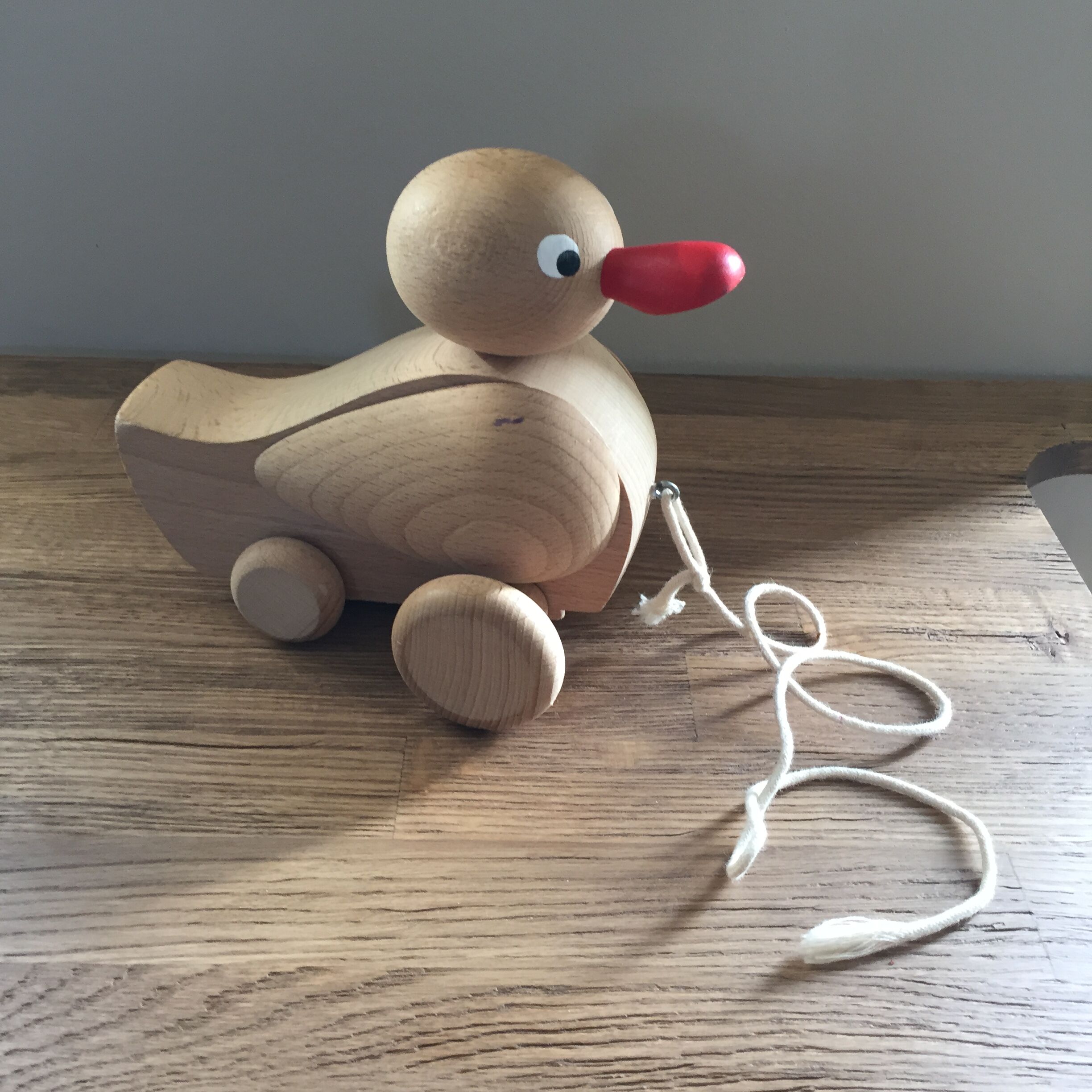 Raw wooden roller duck