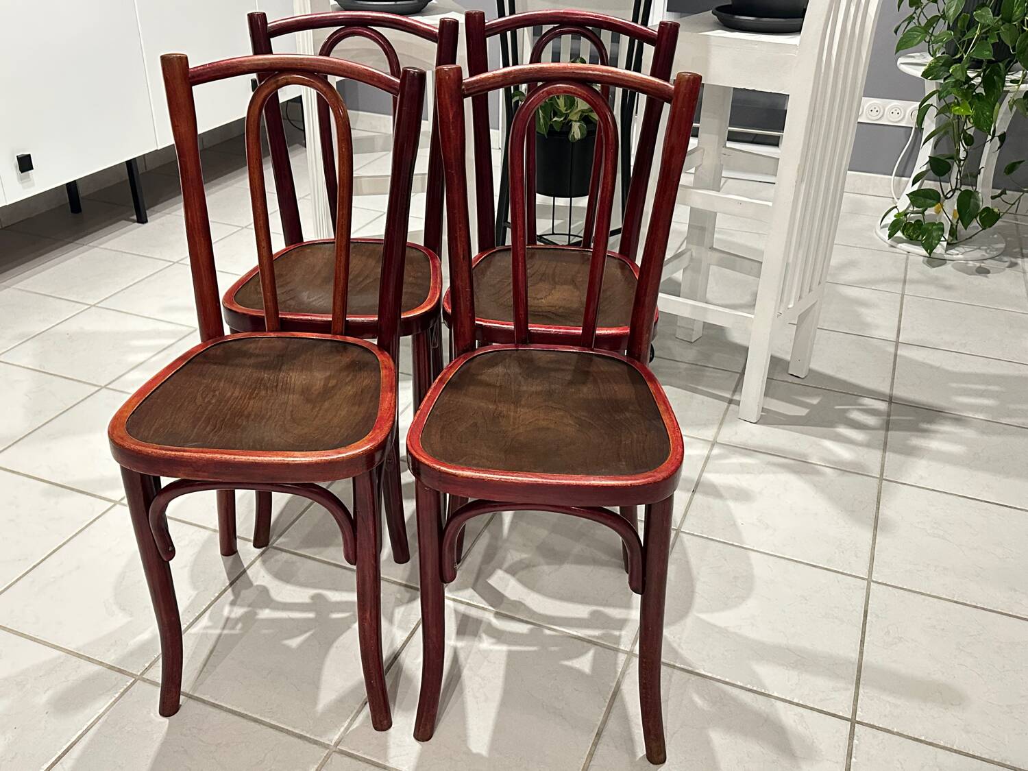 Set of 4 Thonet bistro chairs from the 1920s.