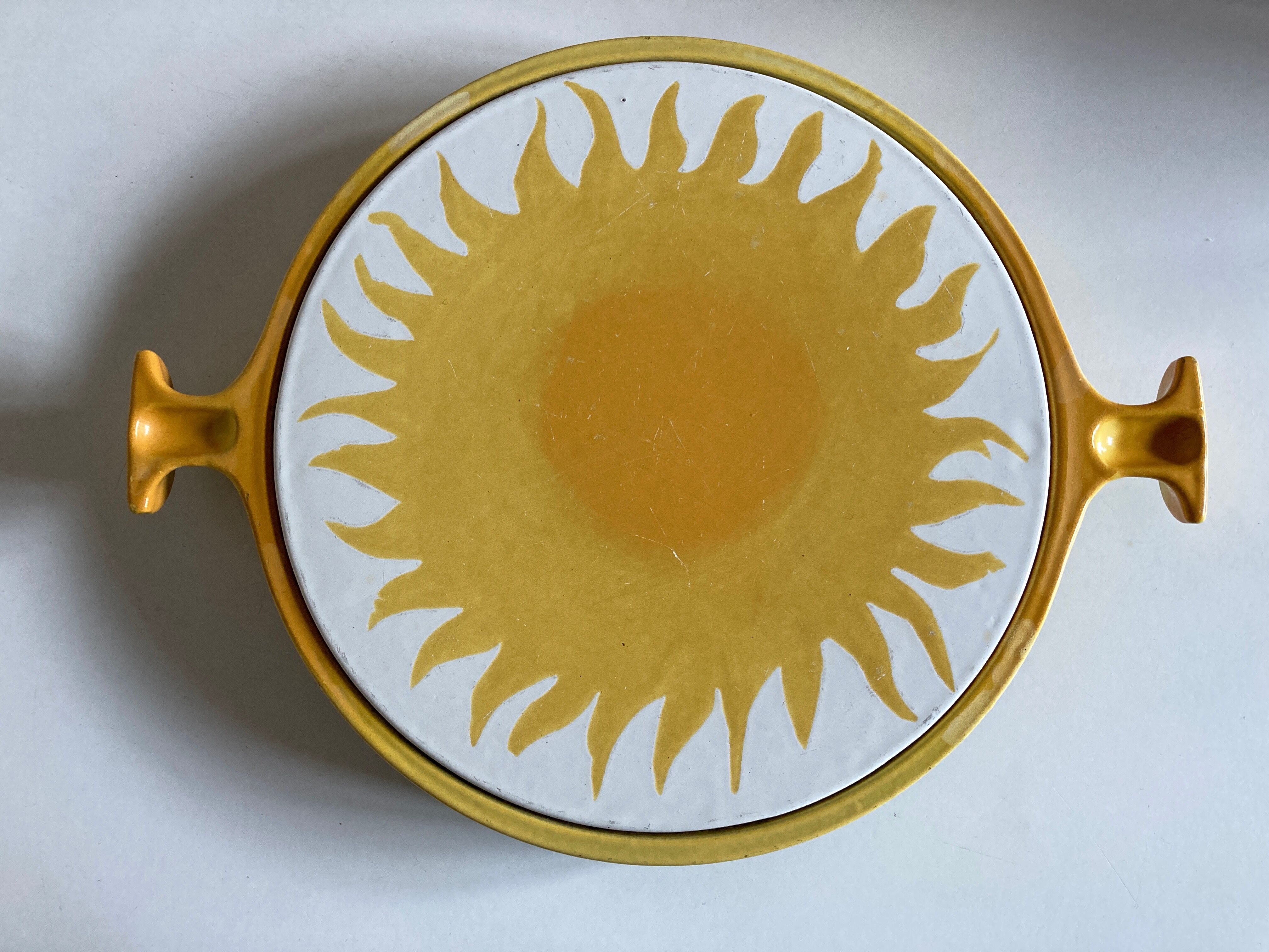 Sun bottom enzo Mari for Le Creuset Italian design 1970