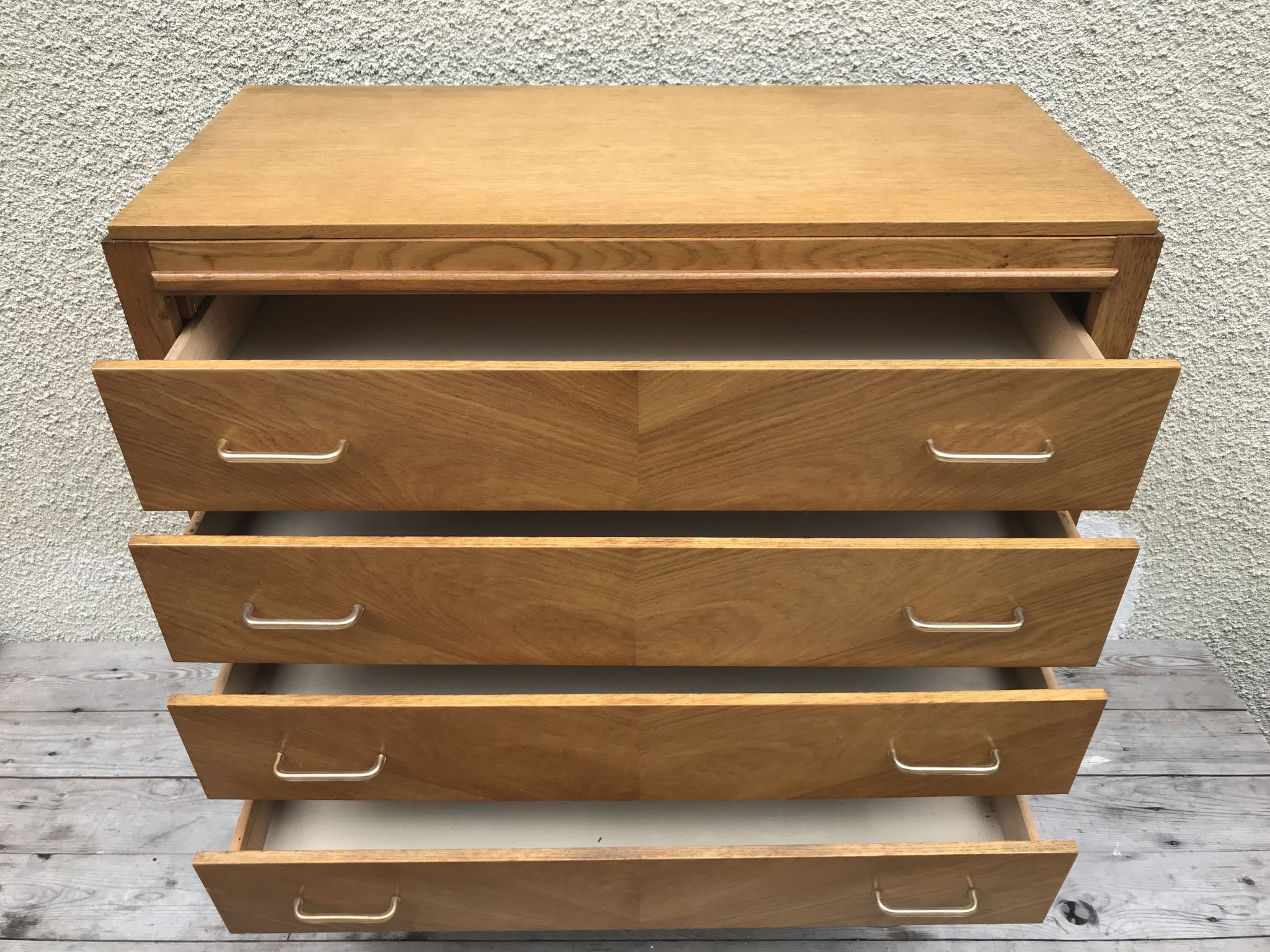 vintage dresser years 70