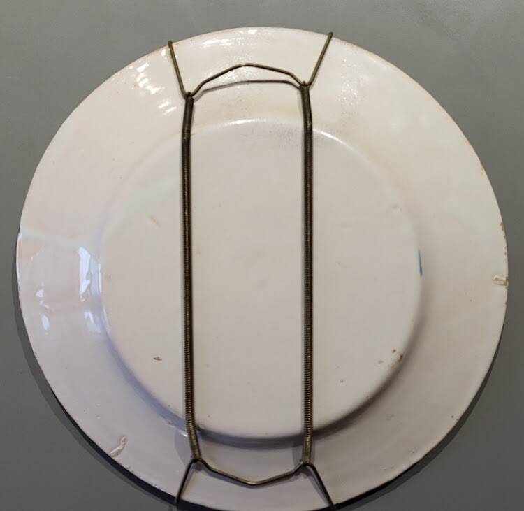 Set of 2 Quimper plates