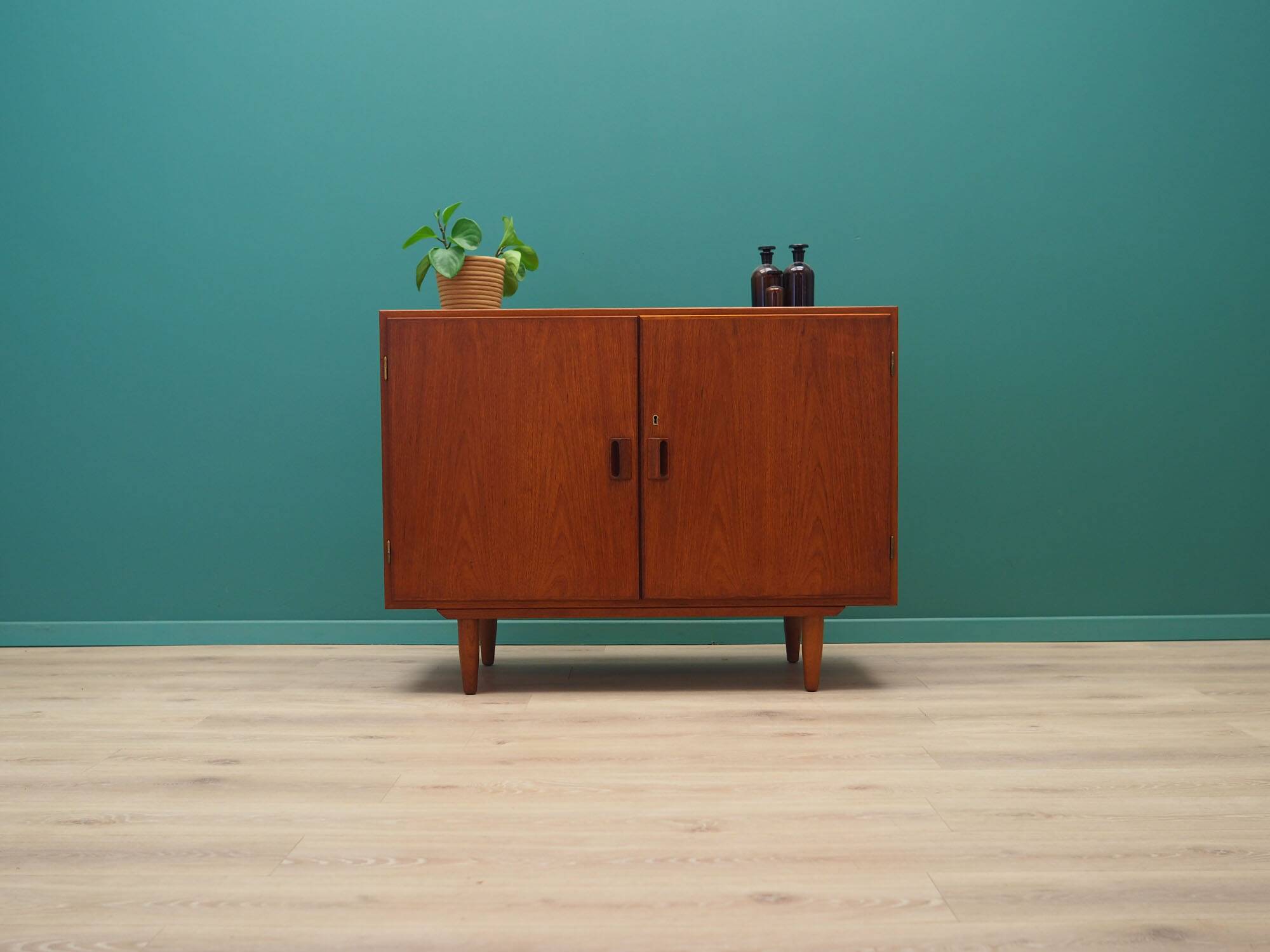 Teak cabinet, Danish design, 1960s, designer: Børge Mogensen, manufacturer: