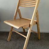 Vintage folding chair in beech