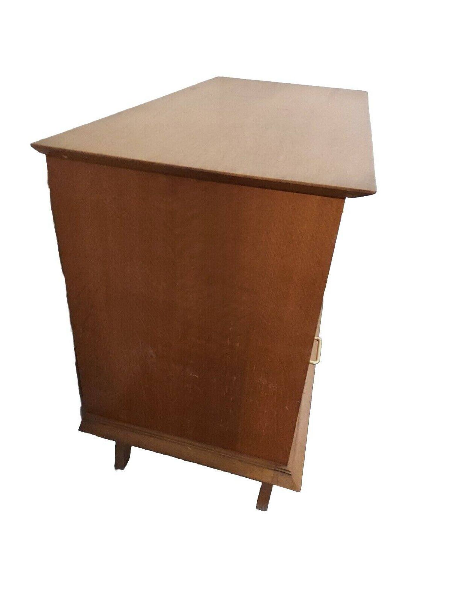 Vintage chest of drawers from the 70s in oak