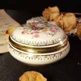 Small jewelry box or candy box