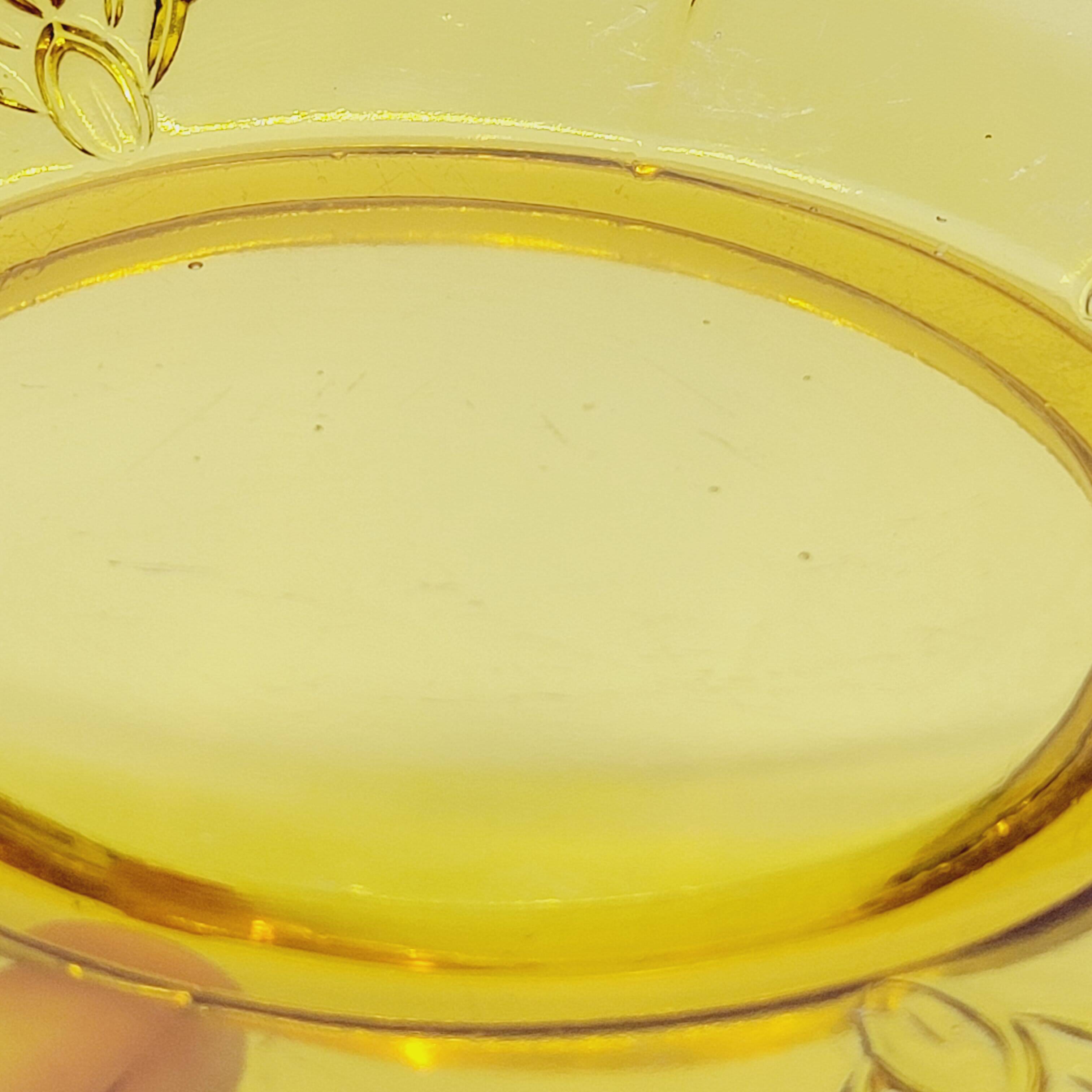 Old Art Deco Dish In Amber Crystal Czechoslovakia