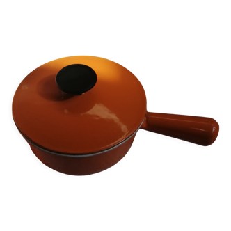 Cast iron pan with lid le creuset