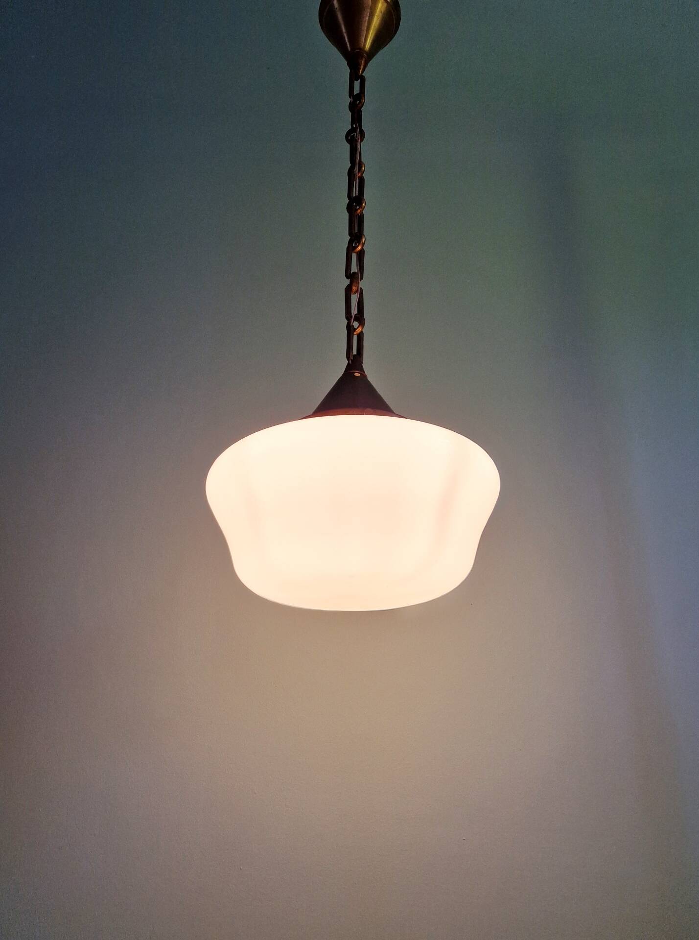 Art Deco suspension in white opaline, 1920s