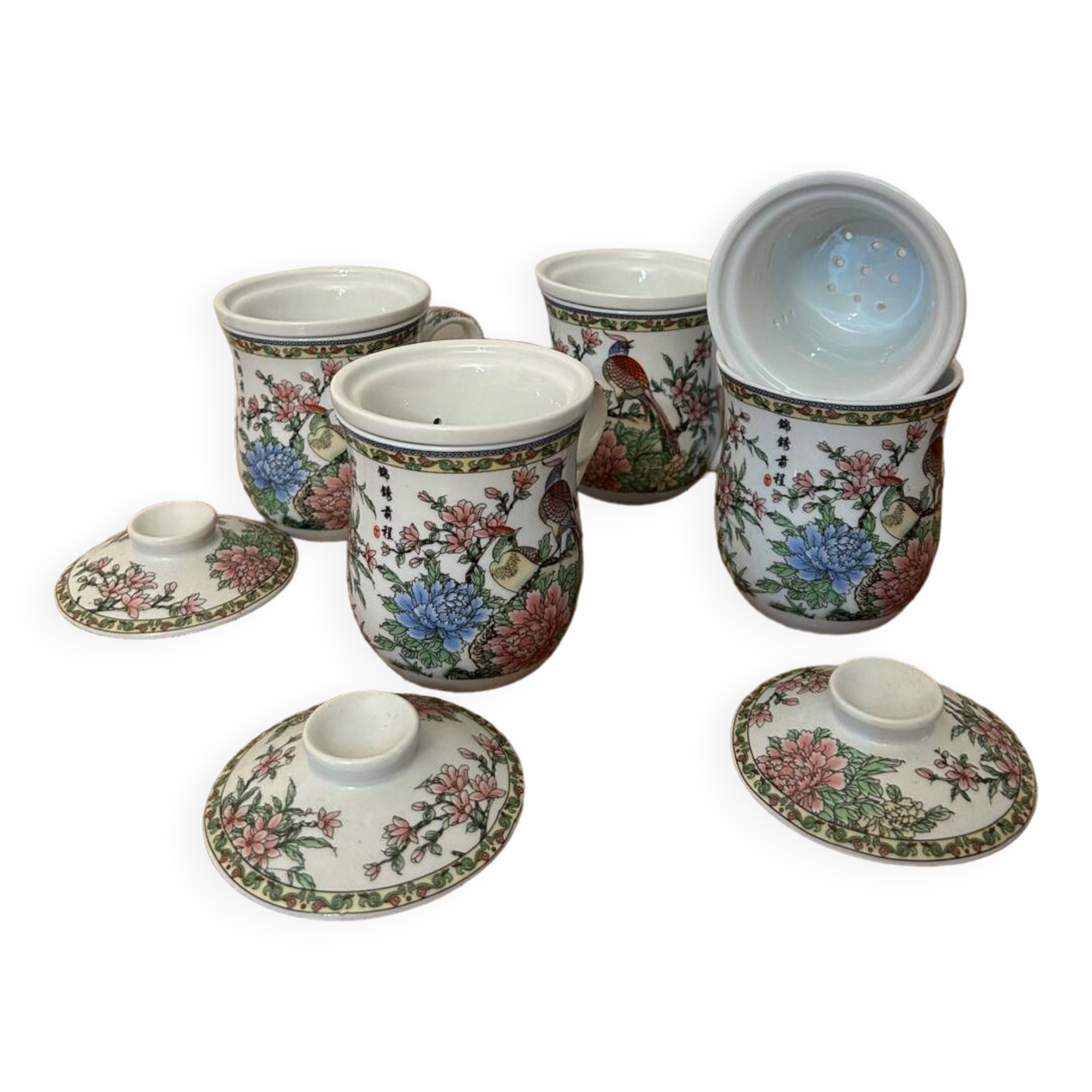 Porcelain tea mugs