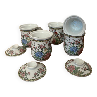 Porcelain tea mugs