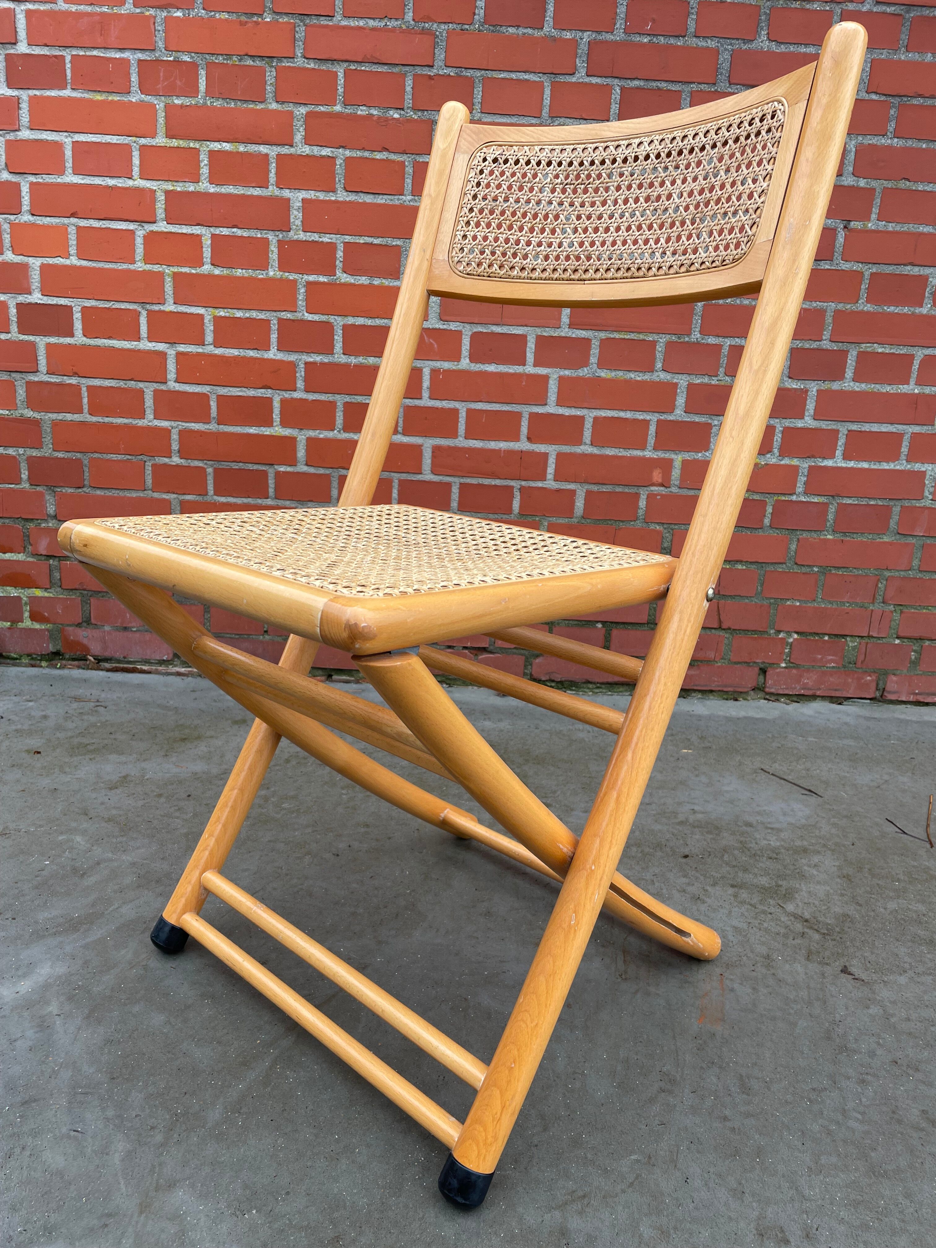 Vintage cesca style wooden folding chair design