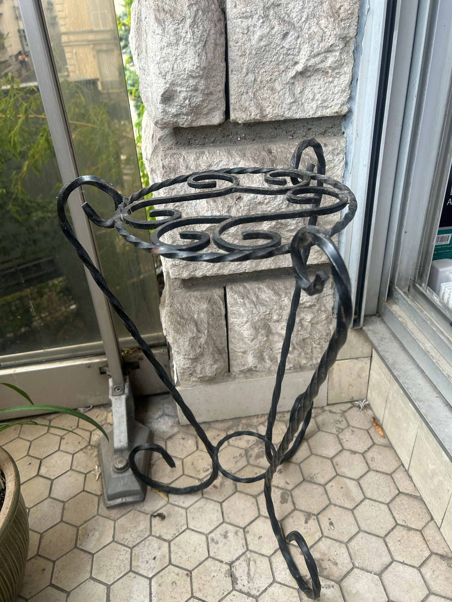 Guéridon porte plantes fer forgé