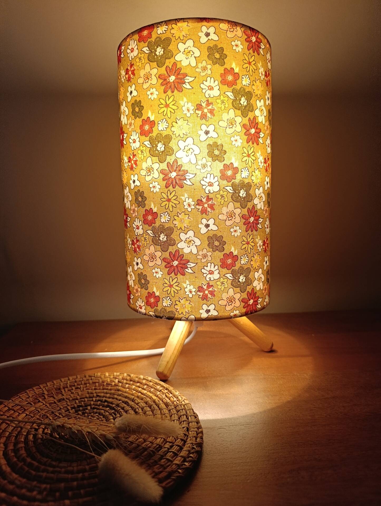 tripod table lamp wood printed flowers | boho scandi