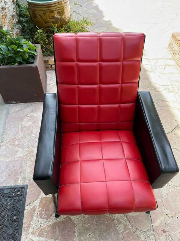 Paire de fauteuils vintage en Skaï rouge et noir