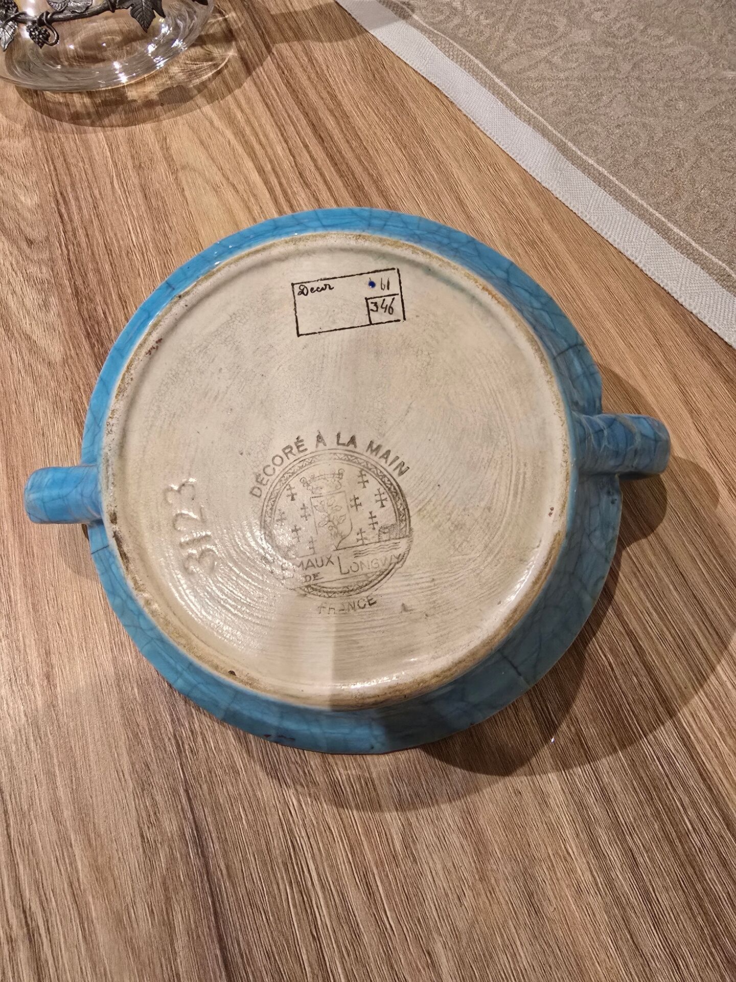 Enamel plate