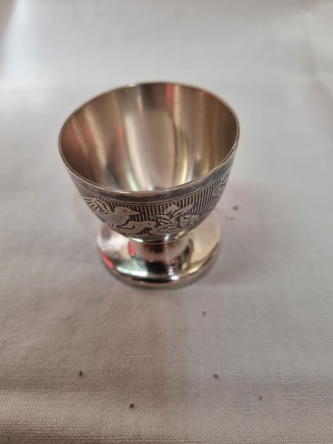 Silver cockroach punch rooster