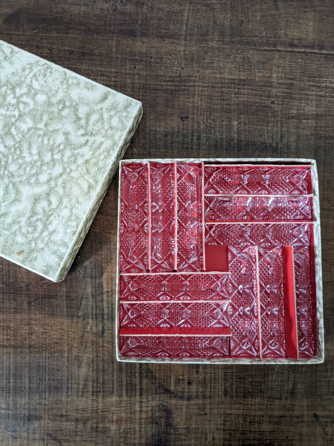 Box of 12 crystal knife holders