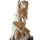 Original sculpture. Figura femenina de porcelana. Contemporary sculpture