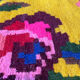 Tapis vintage en laine avec des fleurs roses sur fond vert et jaune fabriqué à la main en Transylvanie