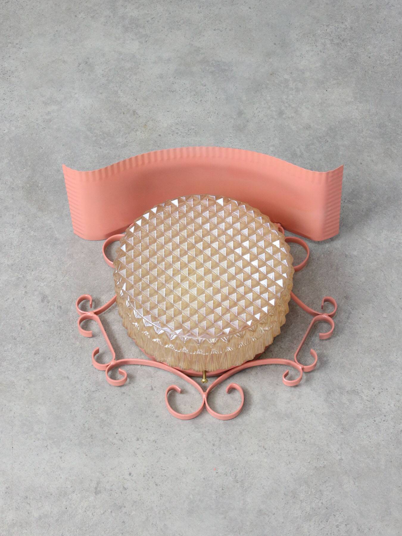 Mid-Century Intricate Italian Pink Wall Lamp, 1960s